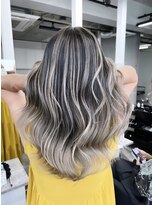 レディアル 大宮(REDEAL ope.) ホワイトバレイヤージュ