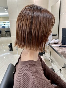 クララ ヒロシマセカンドフロア(CLALA Hiroshima 2nd floor) スタイリスト田邉　切りっぱなしボブ