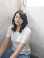 フィーカ(fiica) ミディアムくびれレイヤー