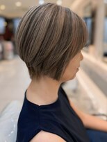 ザビー(THE B)&nbsp;本八幡×ショートボブ×ハイライト×白髪ぼかし