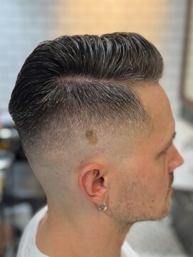 メリー(merry craftsman's factory) メンズフェードカット