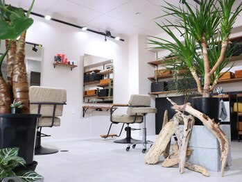 ハサミヤ(8338)の写真/【下郡/9時～24時迄営業】白髪のメンテナンス♪気持ちの良いシャンプー＆肩マッサージ付き♪メンズも◎