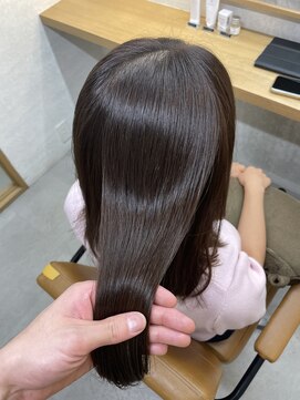 エマ 日吉(emma) ダークトーンでツヤ感アップ＊しっとりダークモカベージュ＊