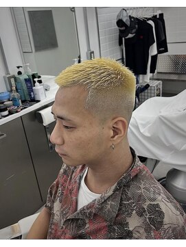 ダムディートウキョウ 心斎橋店(DAMDEE TOKYO) フェード×ブリーチ