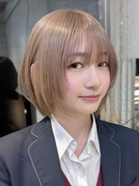 サンク 原宿 表参道(cinq)&nbsp;ハイトーンカラー顔周りレイヤーボブヘーゼルベージュショート