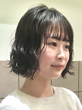 フイ(HUI) ボブゆるパーマ似合わせレイヤーカット暗髪/natsuki 金山