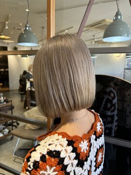 ワン 茅ヶ崎(ONE002) ハイトーンボブ