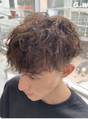 コンマヘア ツイストパーマツーブロック マッシュウルフ