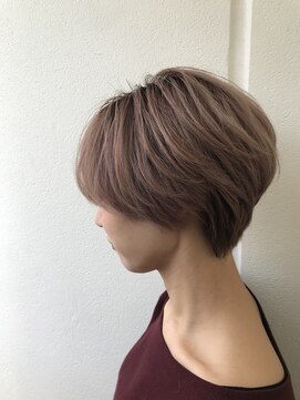 ナンバー 秋田店(N°) 大人可愛い20代30代40代小顔ワンサイドショートボブ丸み前下がり