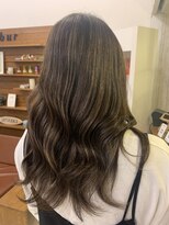 スパリブール(Spalibur)&nbsp;ナチュラルなハイライトカラー♪