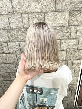 シェアサロンシエナ(share salon SCENA) ホワイトカラー