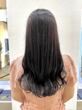 シードバイシャムロック(SEED by Shamrock) 韓国ヘア　暗髪ロング　ラズベリーカラー　艶髪
