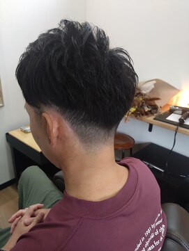 ユニ ヘアサロン イシグロ(yuni HAIRSALON ishiguro) ツーブロック刈り上げアシメ
