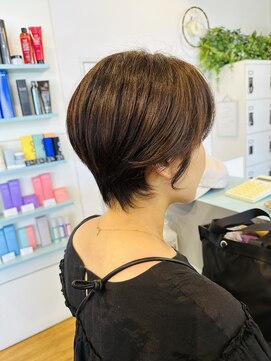 ヘアーアンドシューズ タイプエービー(HAIR&SHOES Type AB) "Type AB川崎"くびれショート