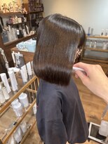 ディープ(Deep)&nbsp;ボブ 切りっぱなし 黒髪 大人可愛い カット カラー 縮毛矯正