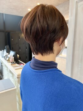 キャアリー(Caary) 福山人気大人ショートふんわり癖毛パーマ風20代30代40代斜め前髪