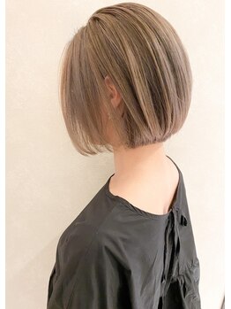 カミビト 奈良生駒店(KamiBito)の写真/大人女性のお悩み改善◎ハイライト・脱白髪染めで叶う理想の美しさ＊リタッチ・白髪ぼかしもオススメ！