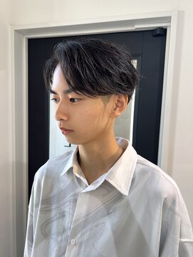 メンズサロンベル(Men's salon bhel) ナチュラルセンターパートスタイル