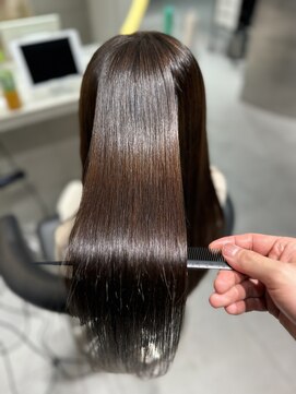 ロンドウル 熊本(Lond ulu) レイヤーカット/韓国/髪質改善/縮毛矯正/シースルーバング/