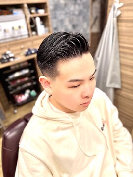 銀座マツナガ 神田店 10代20代周りと差がつくオシャレフェードバーバースタイル