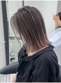 切りっぱなしボブのピンクハイライトバレイヤージュ/30代/原宿