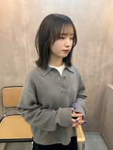 ユッカ 京橋(YUCCA)&nbsp;【YUCCA】切りっぱなし ミディアムオリーブグレー顔周りカット