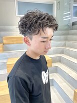 カケル(×.) フェザーパーマ×センターパート