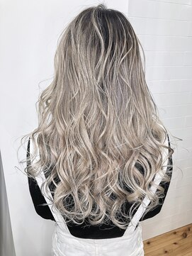 ローレル(Laurel) Laurel心斎橋●森拓也●バレイヤージュ●2ブリーチ以上必要