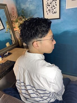 アスイン(asuin) ソフトアップバングフェードヘアー
