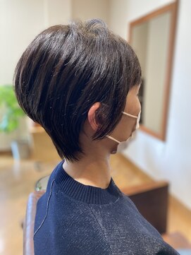 ムスビ(hair musubi) 耳掛けショートボブ