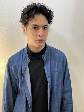 カゼ ダイカンヤマ Kaze DAIKANYAMA フロントアップの強めパーマ