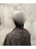 ホワイト×ブラックセクションカラー