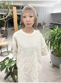 魅了するような透明感white silver beige 寺沢　颯