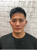 黒髪短髪フェードアップバングショート