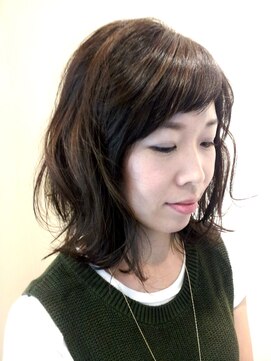 キキ(KIKI) カーキグレージュ