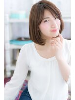 伸ばしかけにも◎好感度大ナチュラル前下がりボブ