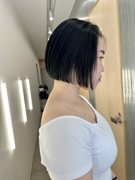 リノア 鵠沼海岸(LINOA) デザインカラー/レイヤーカット/ウェットヘア/オリーブベージュ