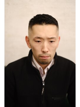 ブロートーキョーバーバーショップ 神田店(Bro Tokyo BARBERSHOP) 【神田】ビジネスハイフェード