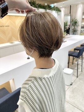 ステア ケース(stair case) 大人ハイライトカラーグラデーションハンサムショート