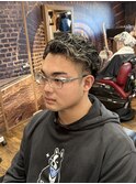 流す系パーマ＋金メッシュ