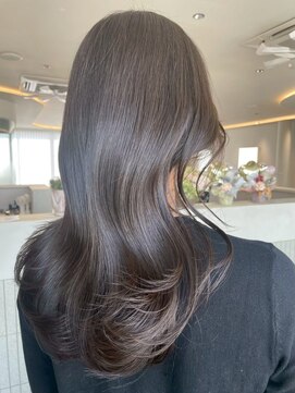 ビビバイベル(BiVi by BHEL) 桑名ロングレイヤーカットハッシュカット透明感カラー重めロング