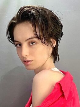 ベシドゥーズ(Besixdouze)の写真/【北参道】1ミリで印象を変える顔周りカット。1席限定の贅沢空間で叶える、あなただけの似合わせカット。