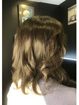 サローネデ アグスティナ バイ サンバンチ(salones de agustina by sanbanchi)&nbsp;巻き髪　　 【agustina   TAKAKO】