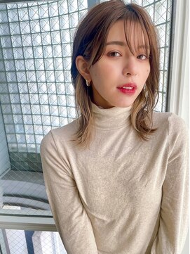 ミリア(MILIA) 大人可愛い30代40代50代小顔ウルフレイヤーインナーカラーボブ