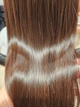 チュエベルパーチ 20代30代40代髪質改善愛され大人ガーリーモードレイヤーカット