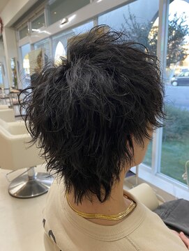 ニコラ(NICOLA) ウルフスタイル×波ウェーブ