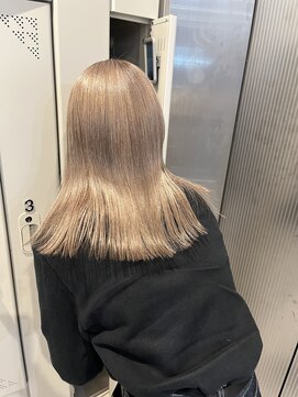 クラッチムク 博多口(CLUTCH muk.) ブロンド / 切りっぱなしボブ