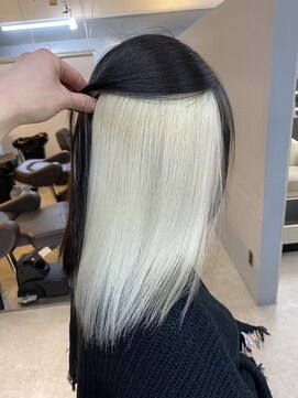 オズ 安積店(OZ) ダブルカラー外ハネボブインナーカラーハイライトケアブリーチ