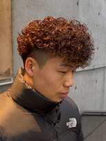 イーラ(era) バロックパーマ ツイストスパイラル眉カットメンズパーマ