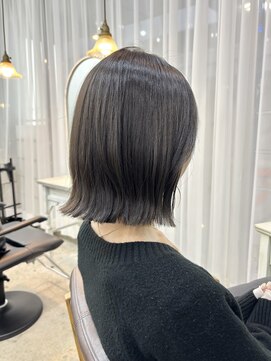 エトネ ヘアーサロン 仙台駅前(eTONe hair salon) 切りっぱなしボブ　透明感グレージュ